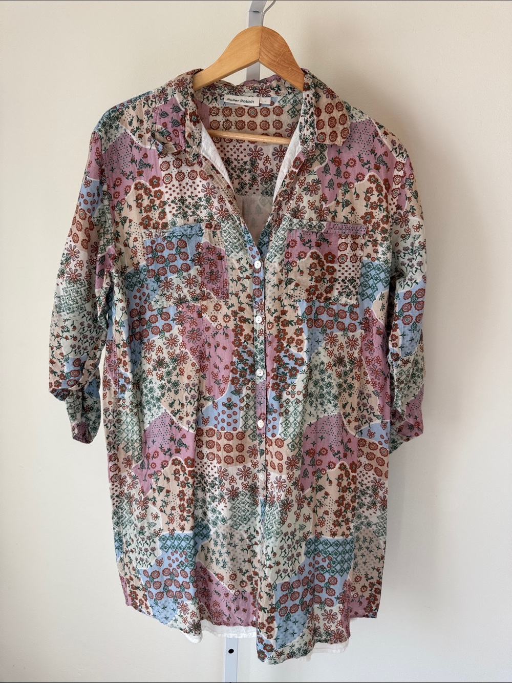 Roller Rabbit Lightweight Patchwork Print Button-Up Shirt Size Large Floral